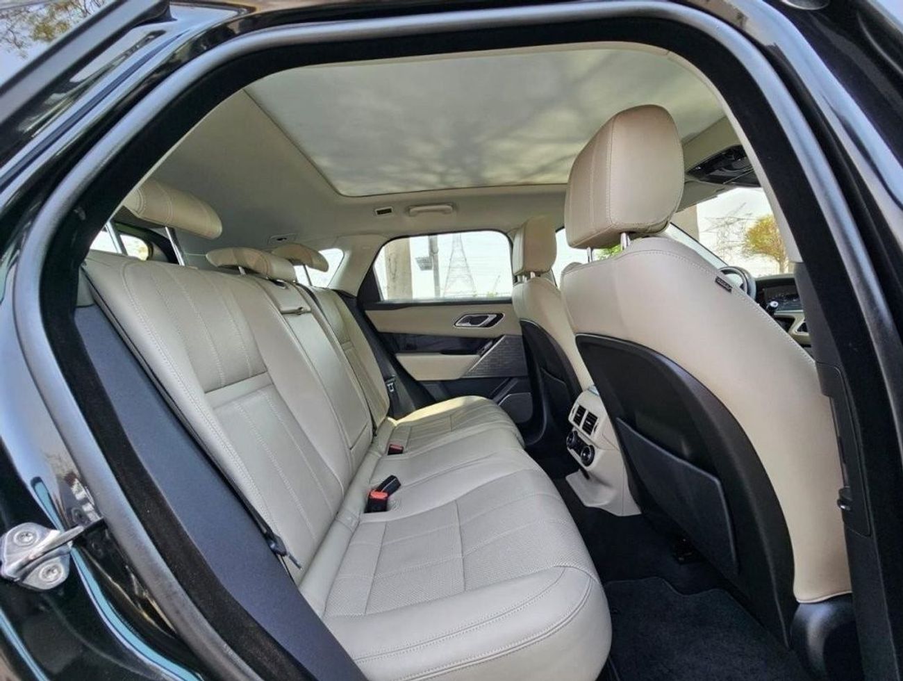 Land Rover Range Rover Velar P250 R-Dynamic S GCC SPEC UNDER WARRANTY