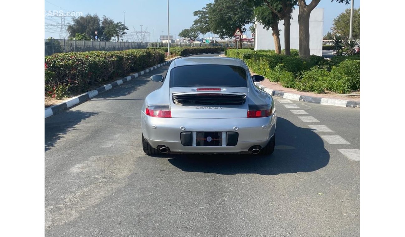 Porsche Carrera GT 4s