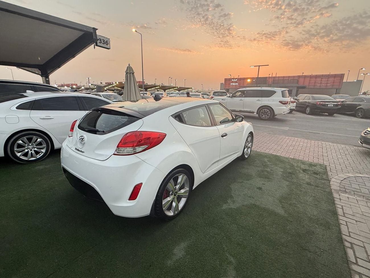 هيونداي فيلوستر GLS SR بانوراما بحاله ممتازه 1.6سي سي