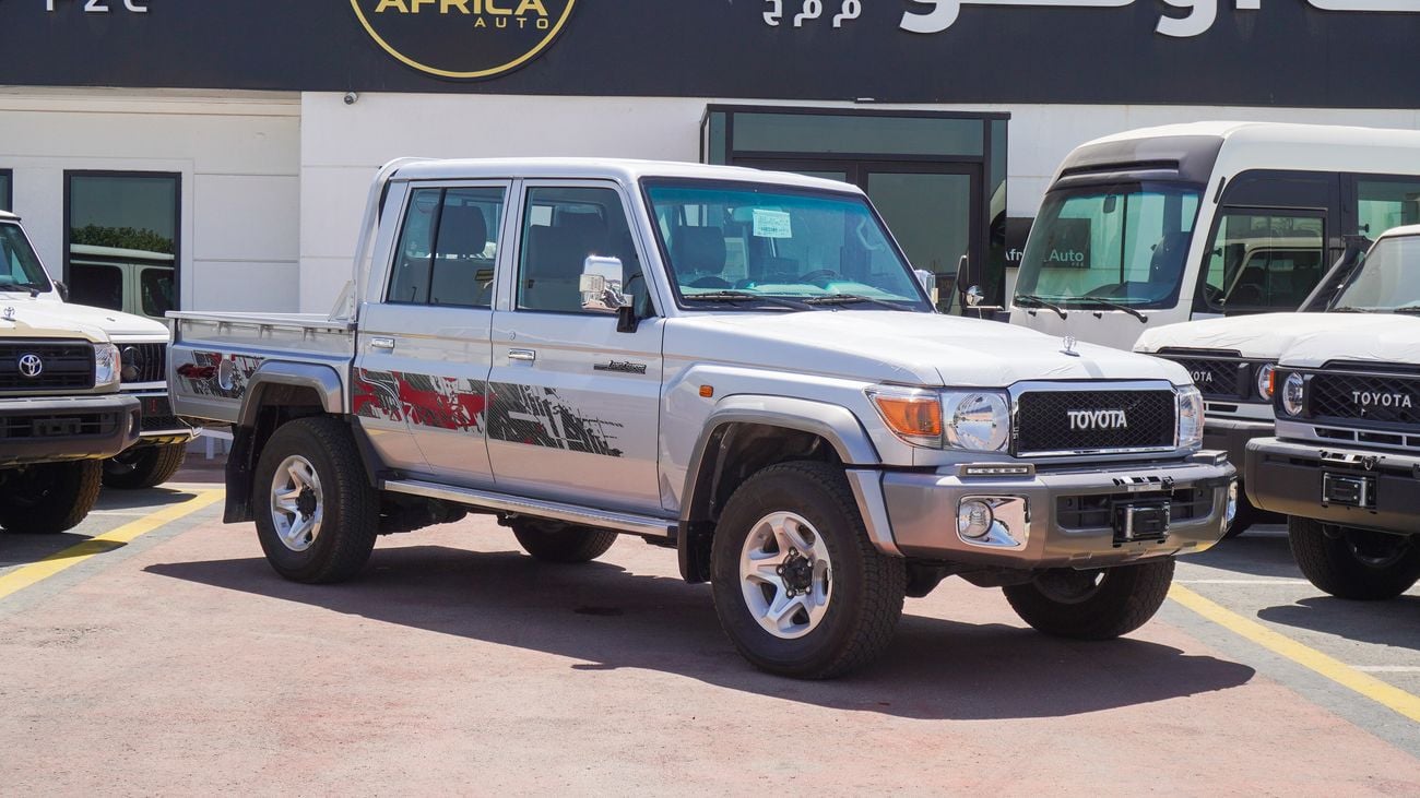 Toyota Land Cruiser Pick Up LX 4.0L V6 Double Cabin M/T