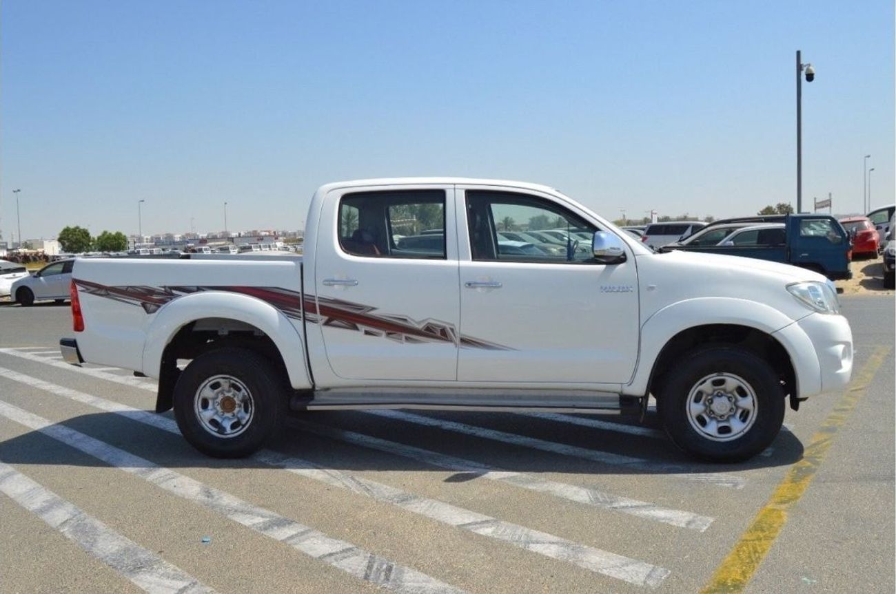 Toyota Hilux Clean car left drive