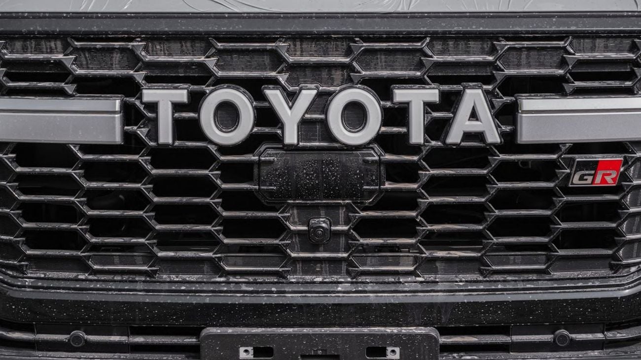 Toyota Land Cruiser LC 3.5 GRS(ATT BLACK INSIDE GRS BLACK& DK.RED)2026