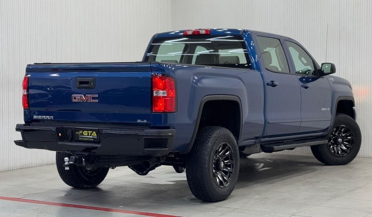 GMC Sierra 6.0L V8 2500HD SLE 2018 GMC Sierra 2500HD SLE, Warranty, Full GMC Service History, Very Low Kms, GCC