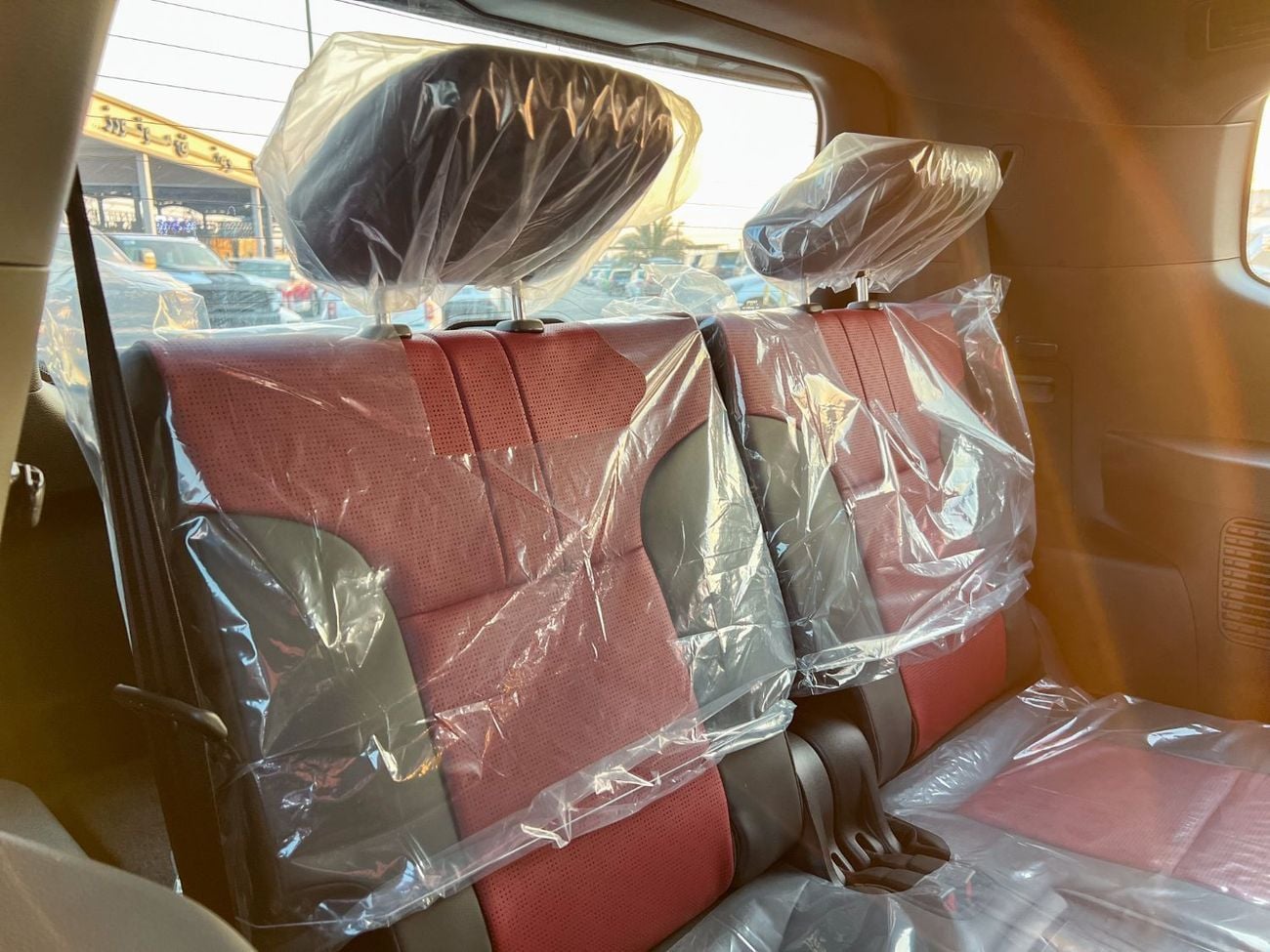 Toyota Land Cruiser 3.5T VXR Hybrid EXPORT PRICE - 2025 LC300 3.5L VXR Hybrid (GCC Specification)