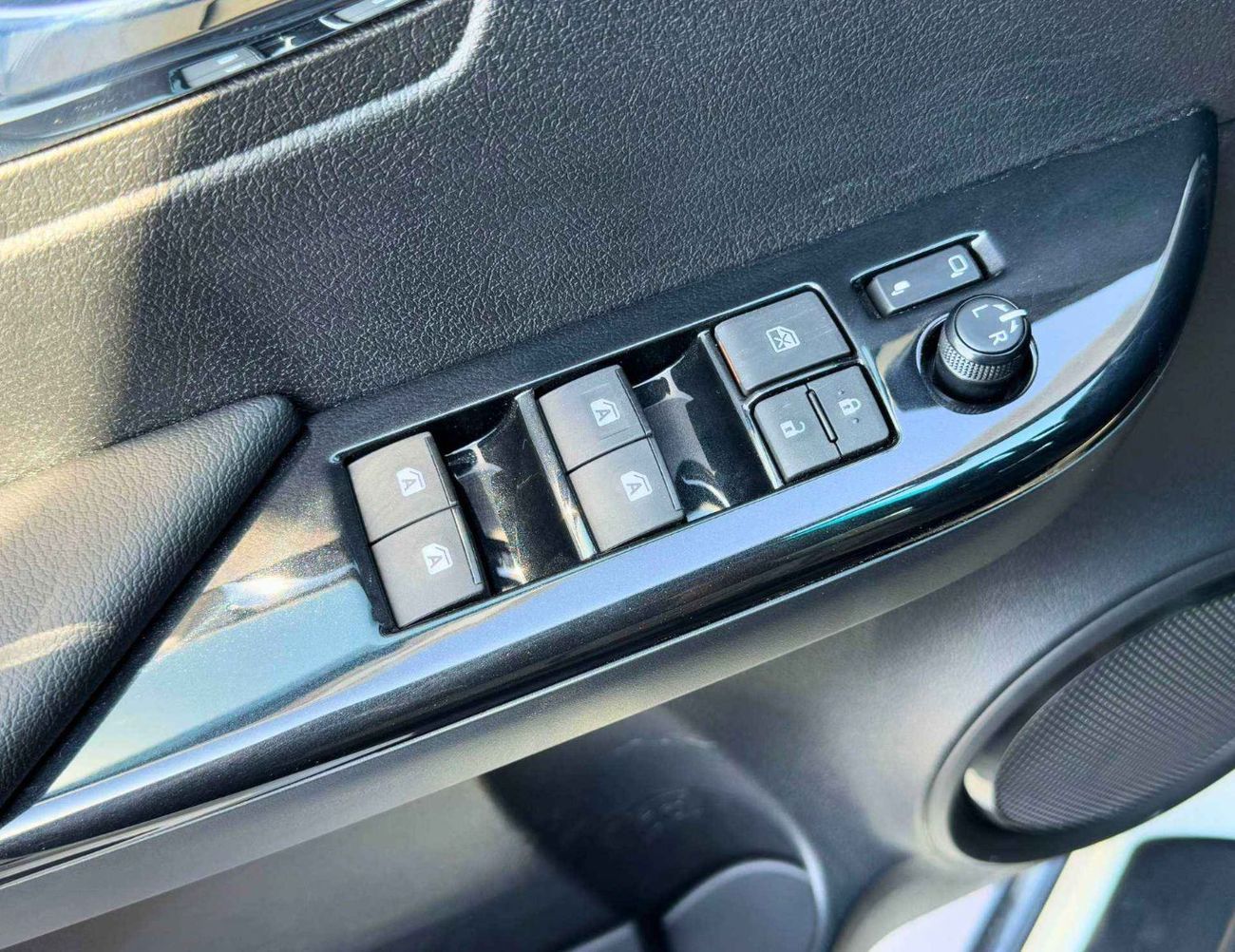 Toyota Hilux ADVENTURE |  4.0L V6 PETROL | 360* CAMERA | PUSH START | REAR A/C | OMAN SPECS | (CODE # 69015)