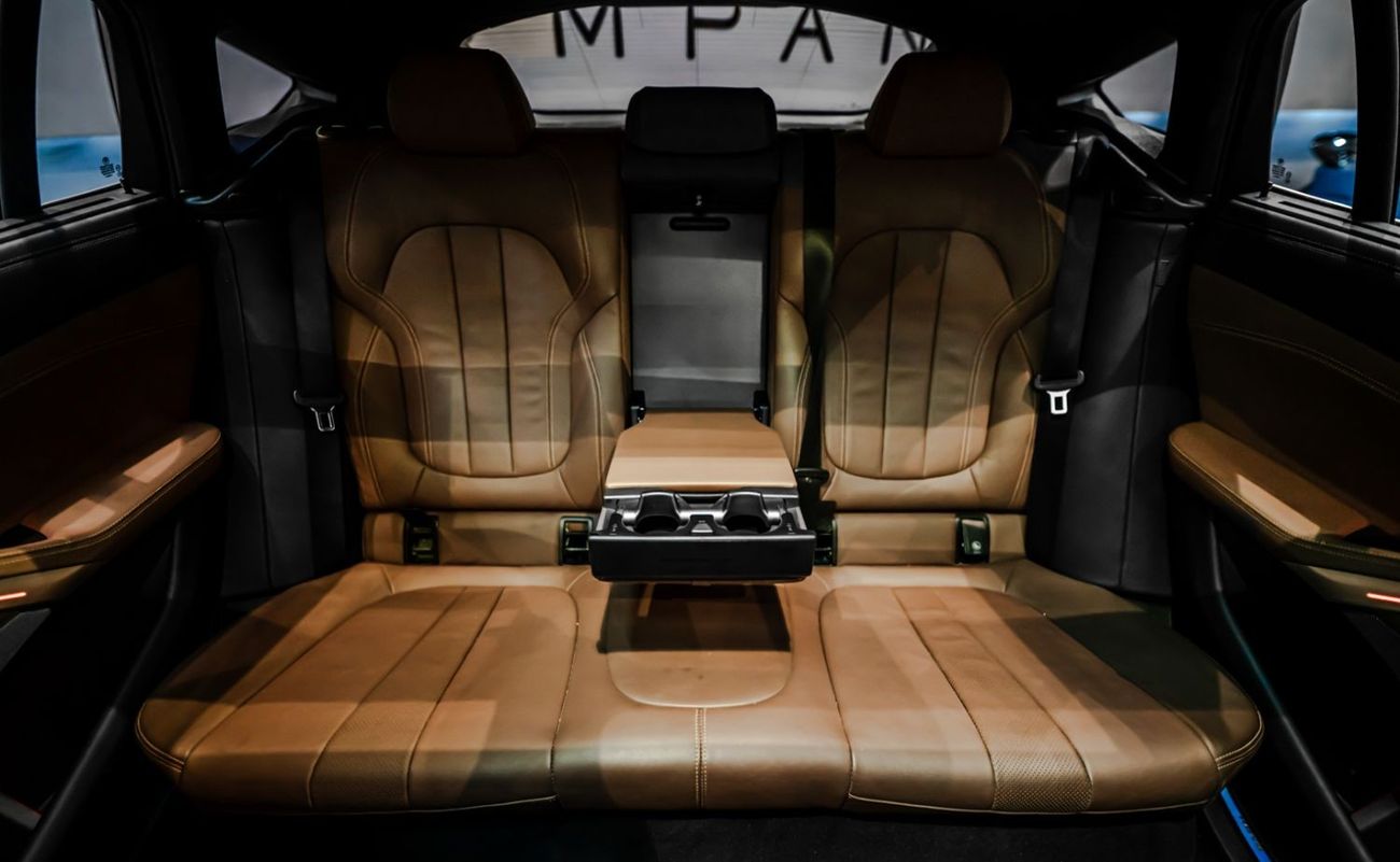 BMW X6 xDrive 40i 2022 BMW X6 X-Drive 40i, 2026 BMW Warranty + Service Contract, Low KMs, GCC