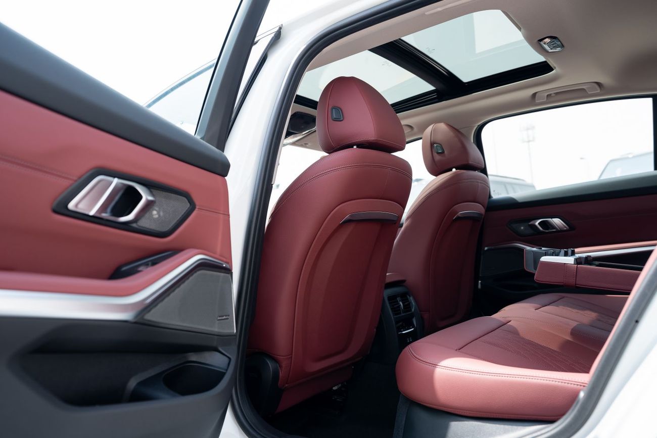 BMW 330i BMW 330Li M Sport Night Package 2025- BE