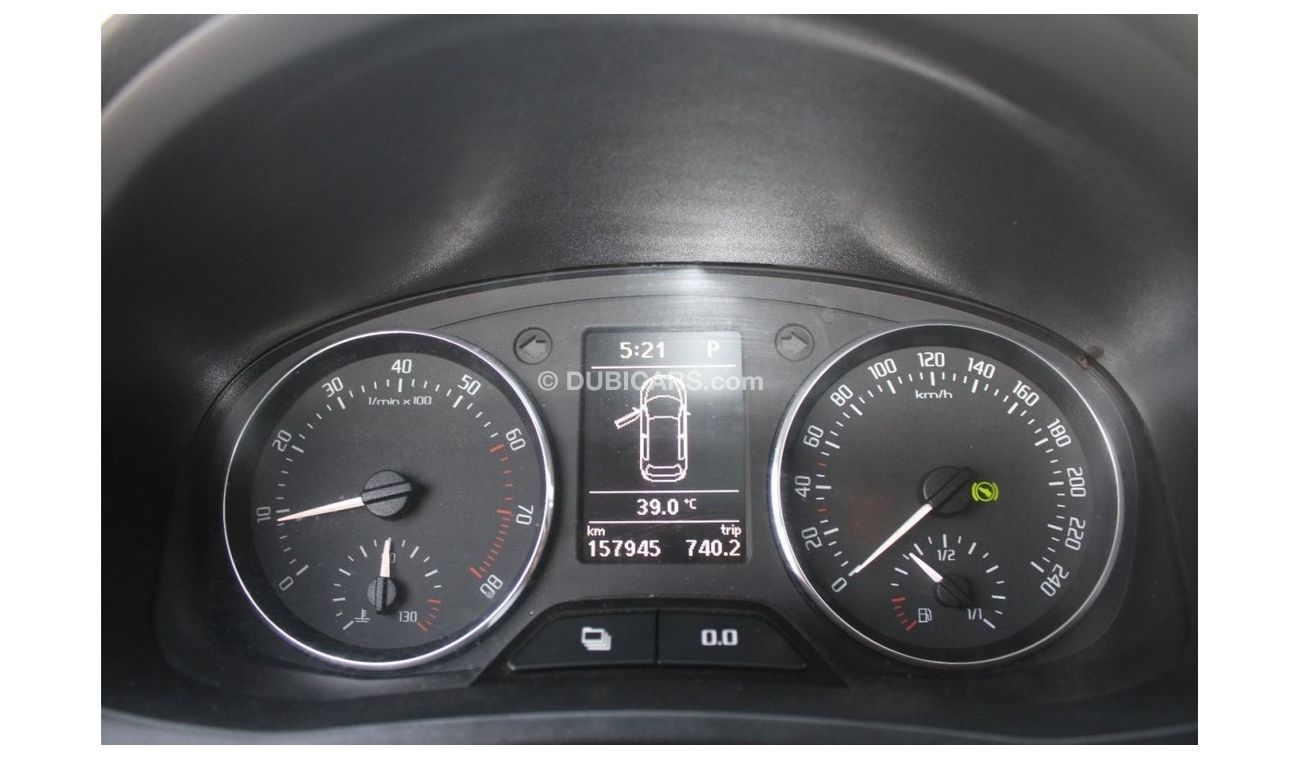 سكودا فابيا سكودا فابيا 2011 خليجي فل أوبشن  بحالة ممتازة بدون حوادث نظيفه جدا من الداخل والخارج