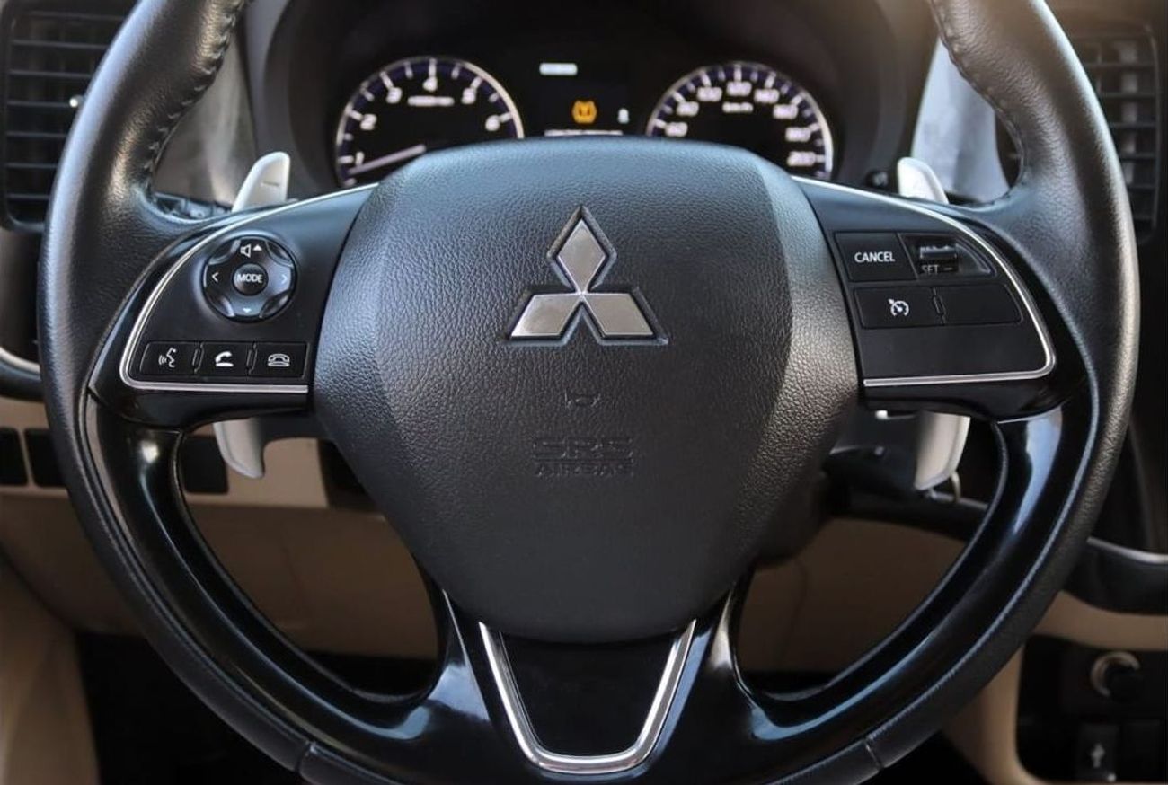 Mitsubishi Outlander GLX Basic 2.4L (5 Seater) Mitsubishi Outlander 2020 GCC edition, mileage 85,000 KM, with a 2.4L engi