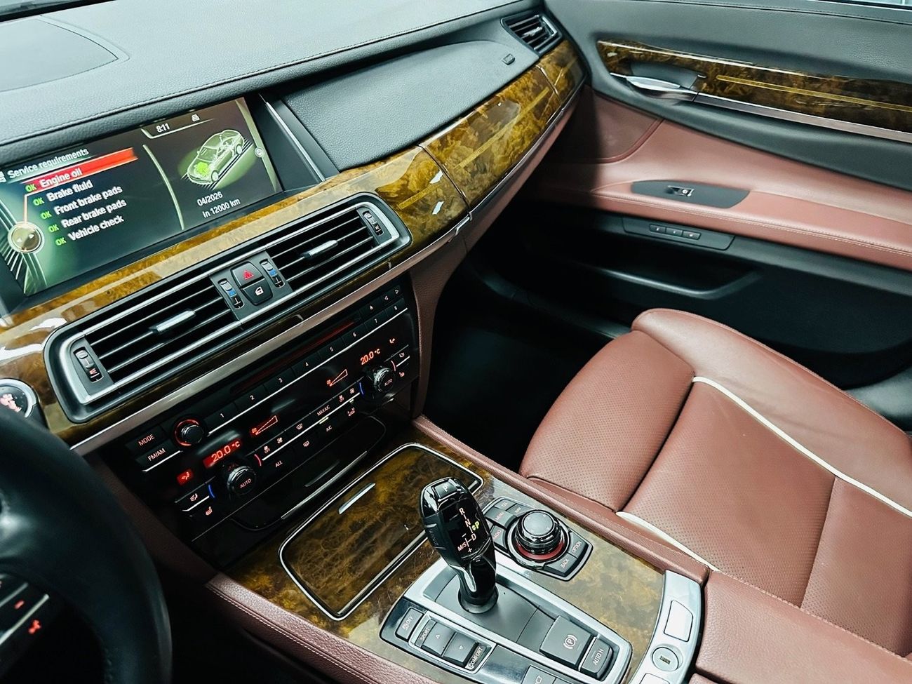 BMW 750Li Exclusive GCC .. Perfect Condition .. Top Range .. V8 ..