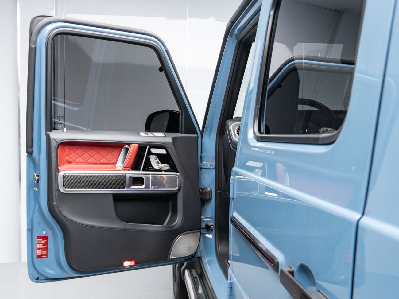مرسيدس بنز G 63 AMG STD BUY NOW, PAY 2027 | THE BLACKLINE STANDARD | Mercedes Warranty + Service Contract, GCC