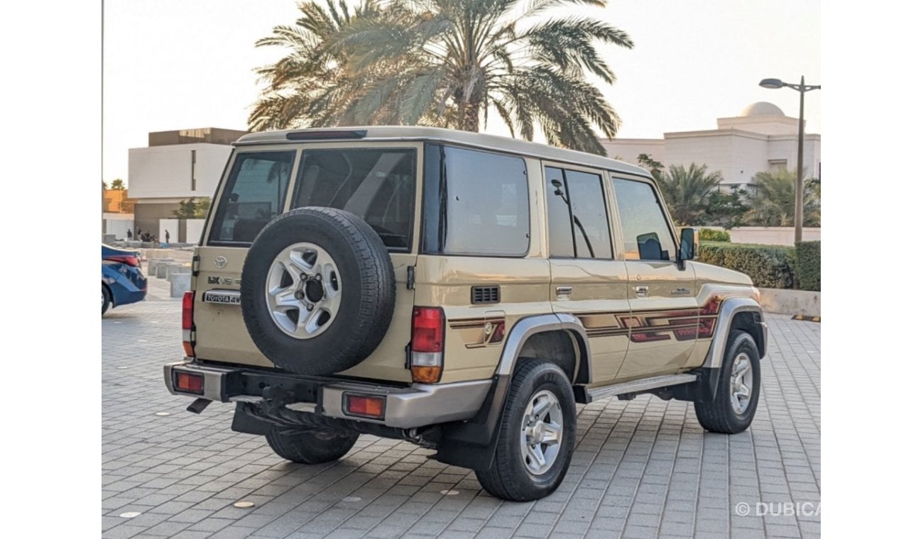 Toyota Land Cruiser Hard Top