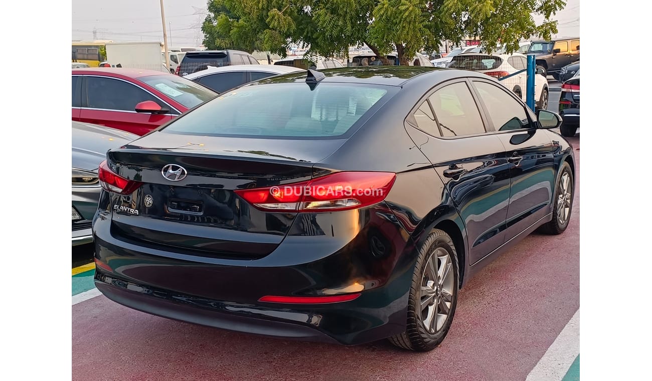 هيونداي إلانترا V4 / 2.0L / MID OPTION / LOW MILEAGE (LOT # 43618)