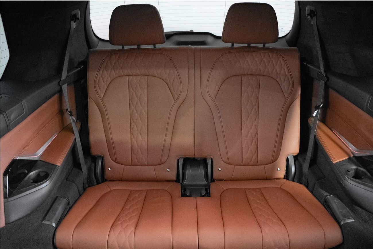 BMW X7 40i M Sport Pure 3.0L (335 HP) 40i M-Sport / Full BMW Service History / Original Paint