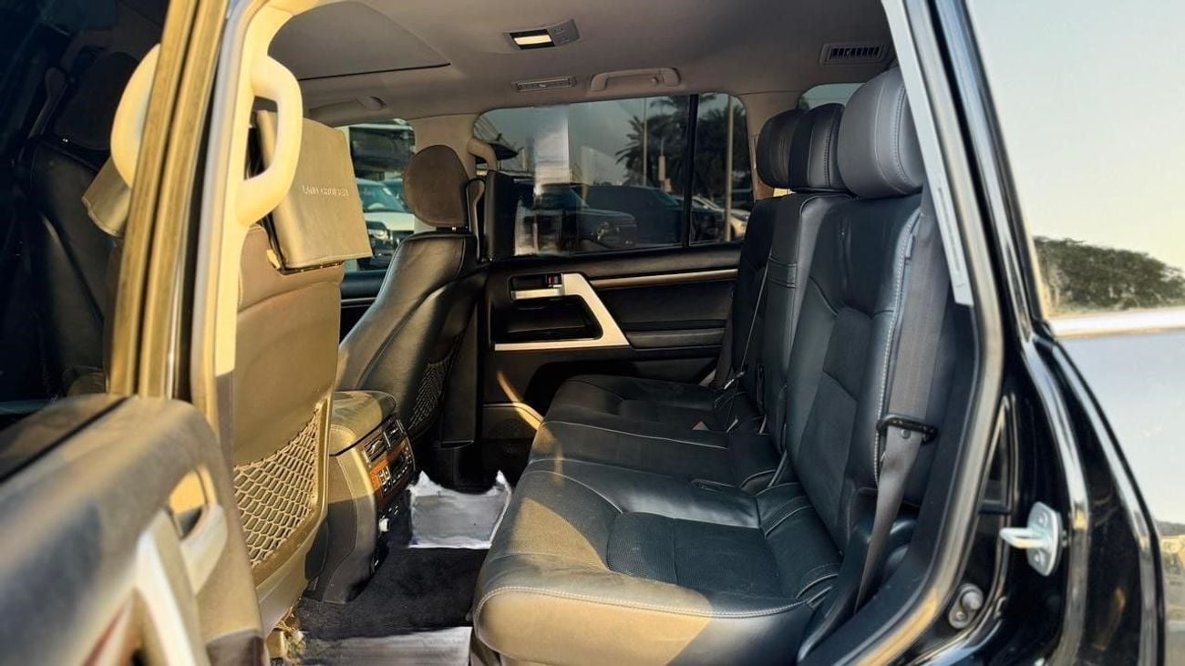 Toyota Land Cruiser SAHARA | MODIFIED TO LC300 | SUNROOF | PUSH START | POWER & MEMORY SEATS | 4.5L DIESEL | AUTO | COOL