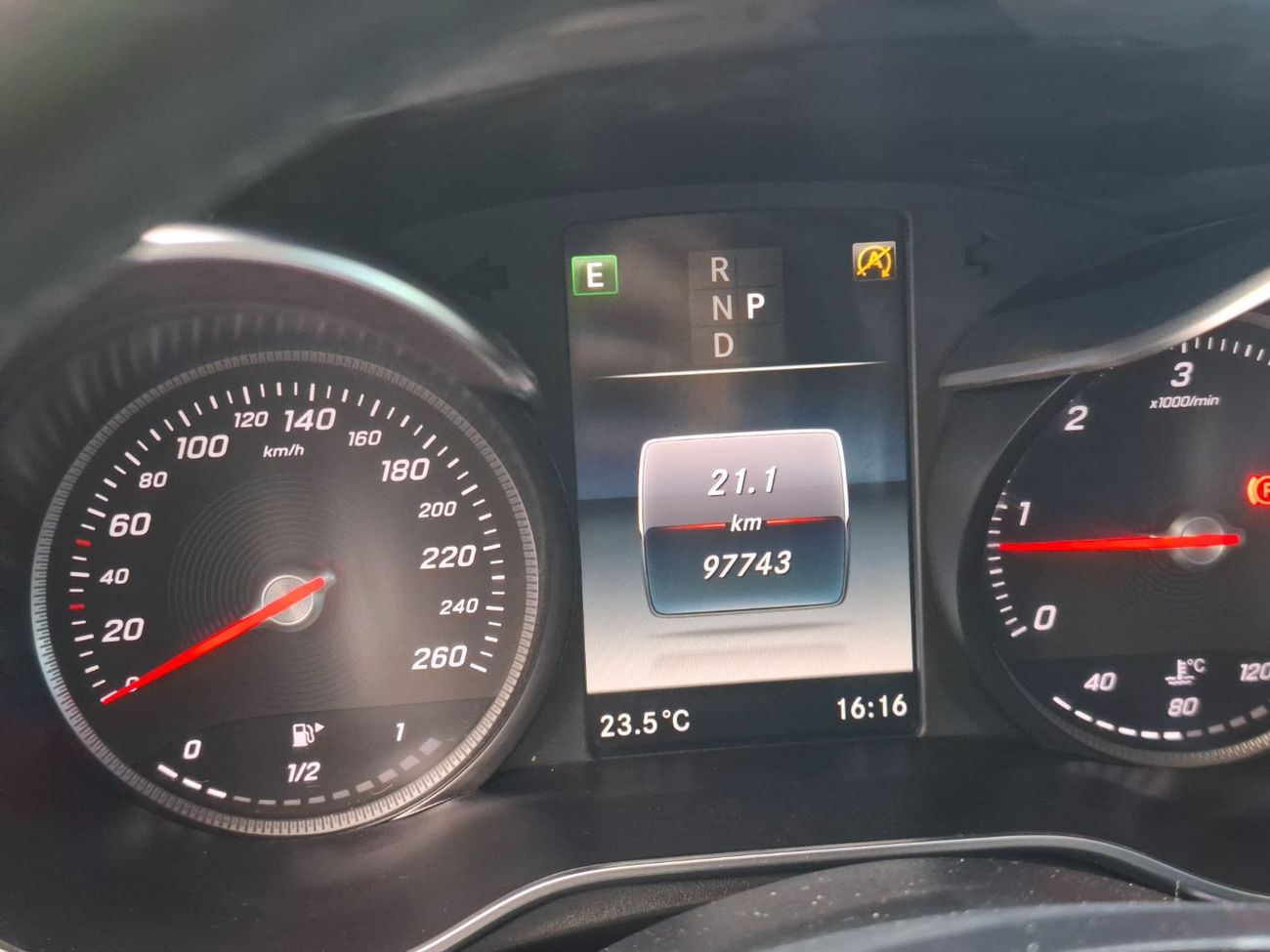 مرسيدس بنز GLC كوبيه 200 مرسيدس  glc 220 2018 فل