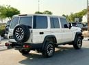 تويوتا لاند كروزر 70 LC76 LX Land Cruiser 76 Lx Hardtop double Cabin in GCC Specs