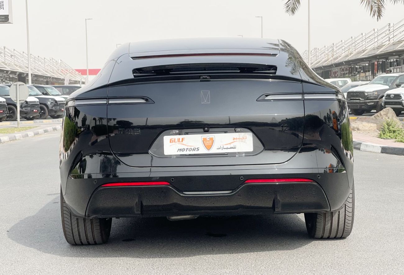 أفاتر 12 Ultra Performance AWD