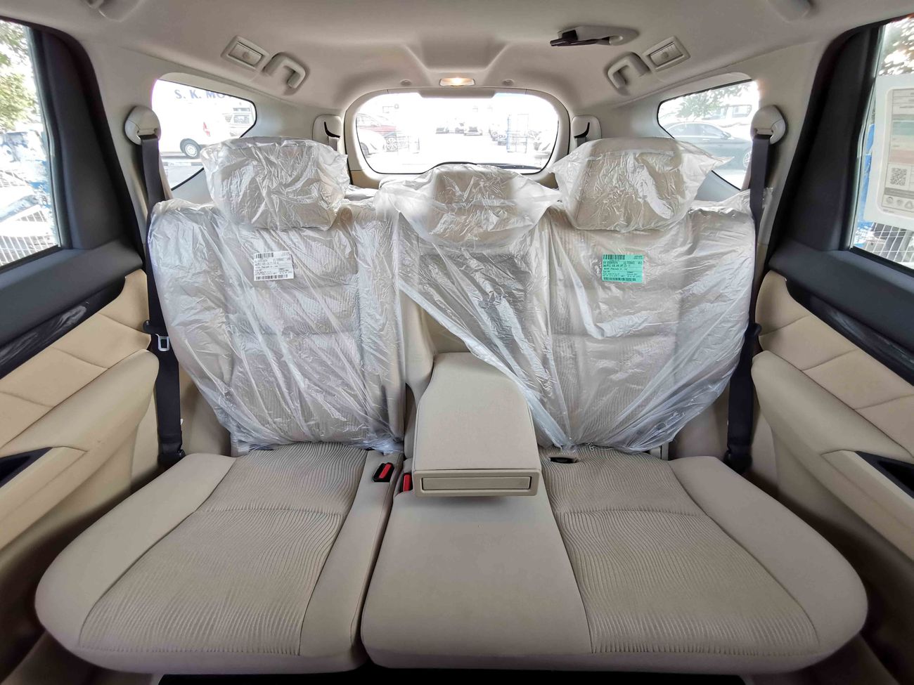 Mitsubishi Montero 3.0L Petrol, 18" Rims, Sunroof, Push Start, Back Sensor, Bluetooth, Fog Lights, CD-USB(CODE # MSP01)