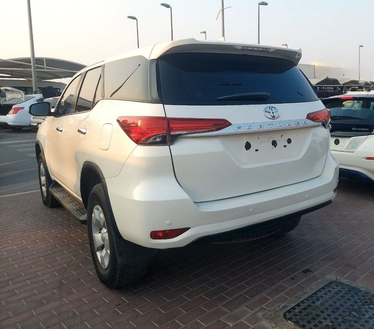 تويوتا فورتونر 2.7L 4WD PETROL AUTOMATIC TRANSMISSION