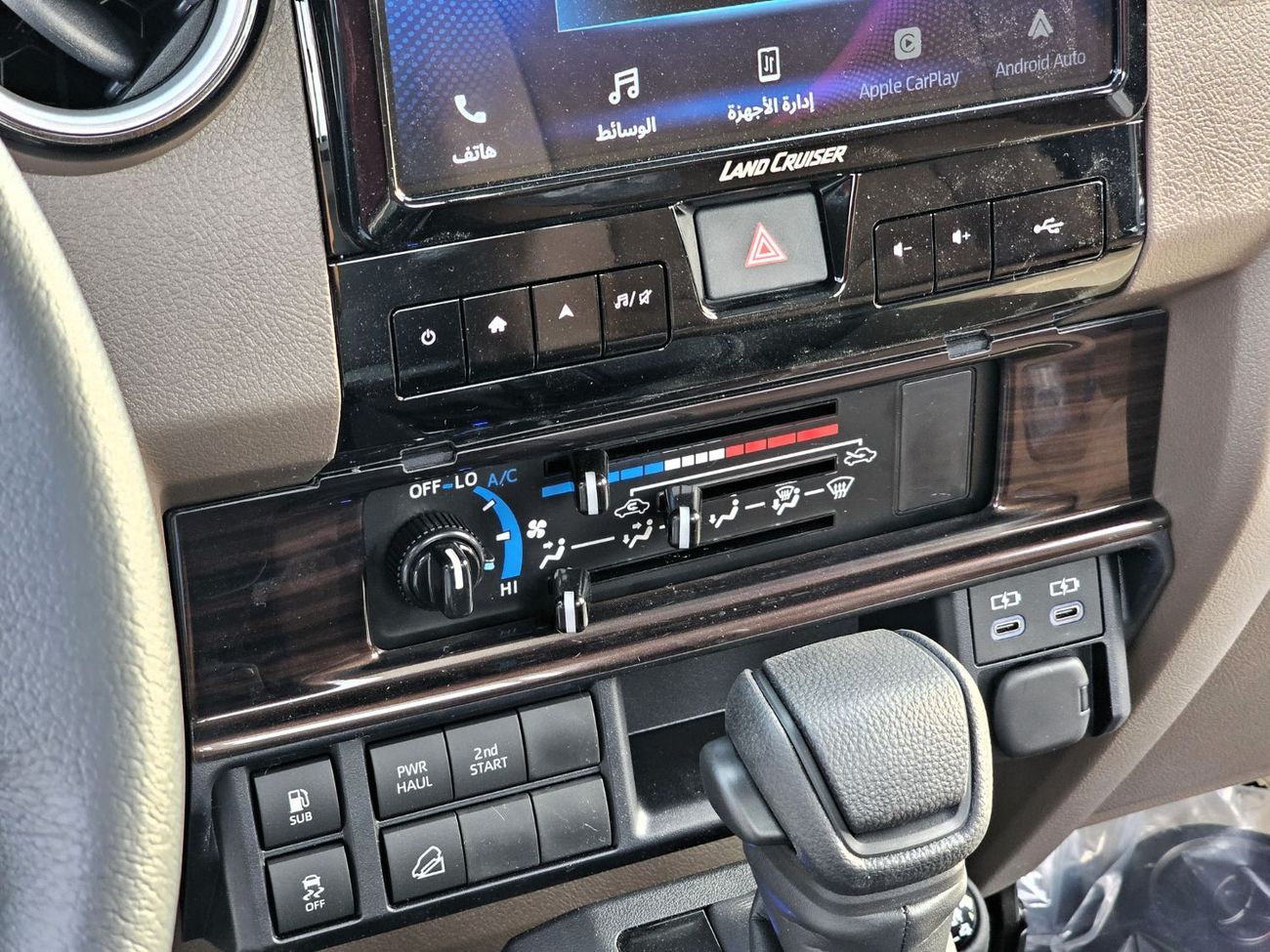 تويوتا لاند كروزر TOYOTA LC79 SINGLE CABIN DIESEL Z AUTO 2.8 V6 - 2025 MODEL - WHITE INSIDE TAN - OMANI