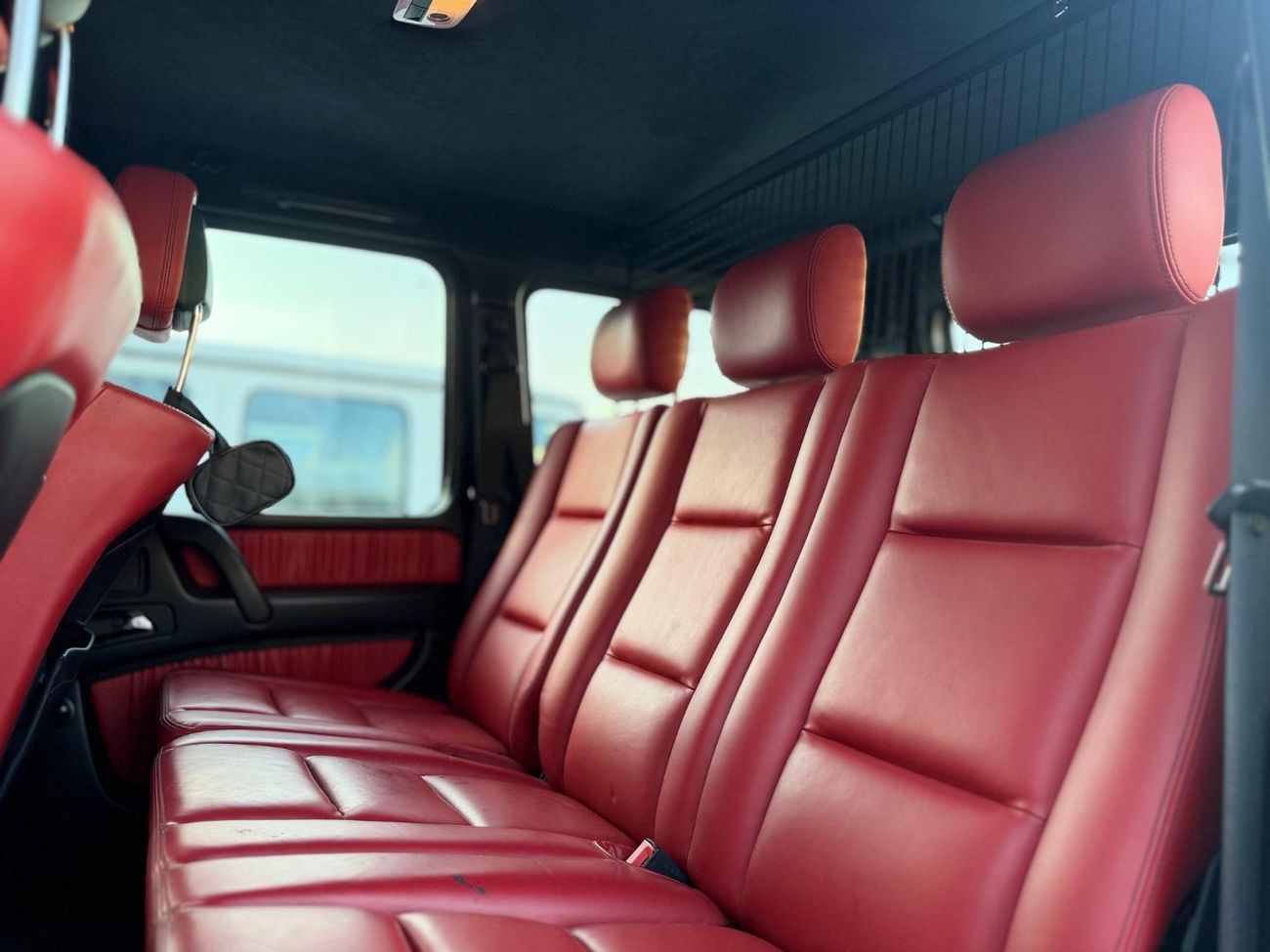 Mercedes-Benz G 500 Std 4.0L (422 HP)