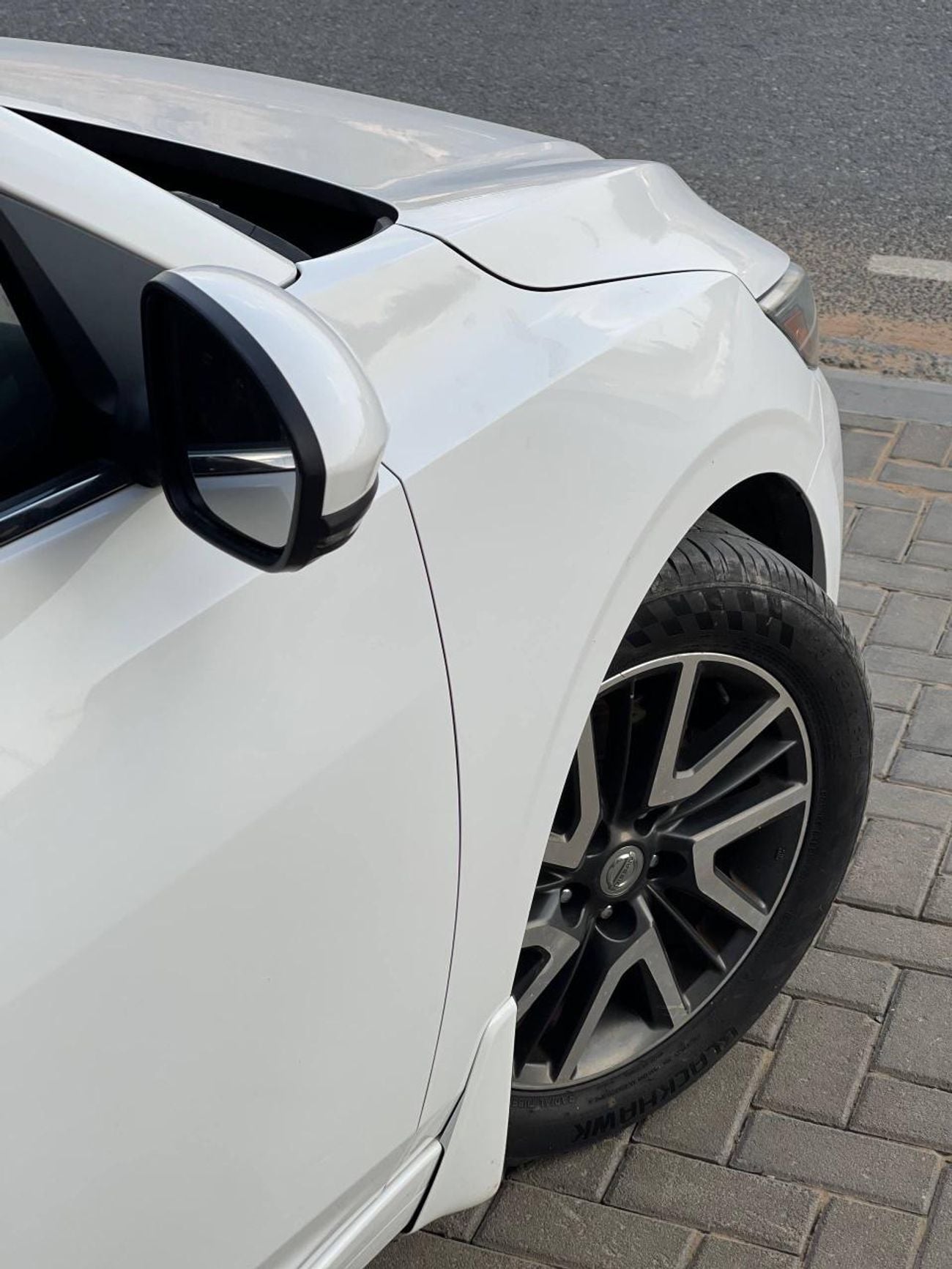 Nissan Sentra 2.0L V4 / FULL OPTION / LOW MILEAGE / RADAR / ROAD ASSIST / BLIND SPOT / RIMS