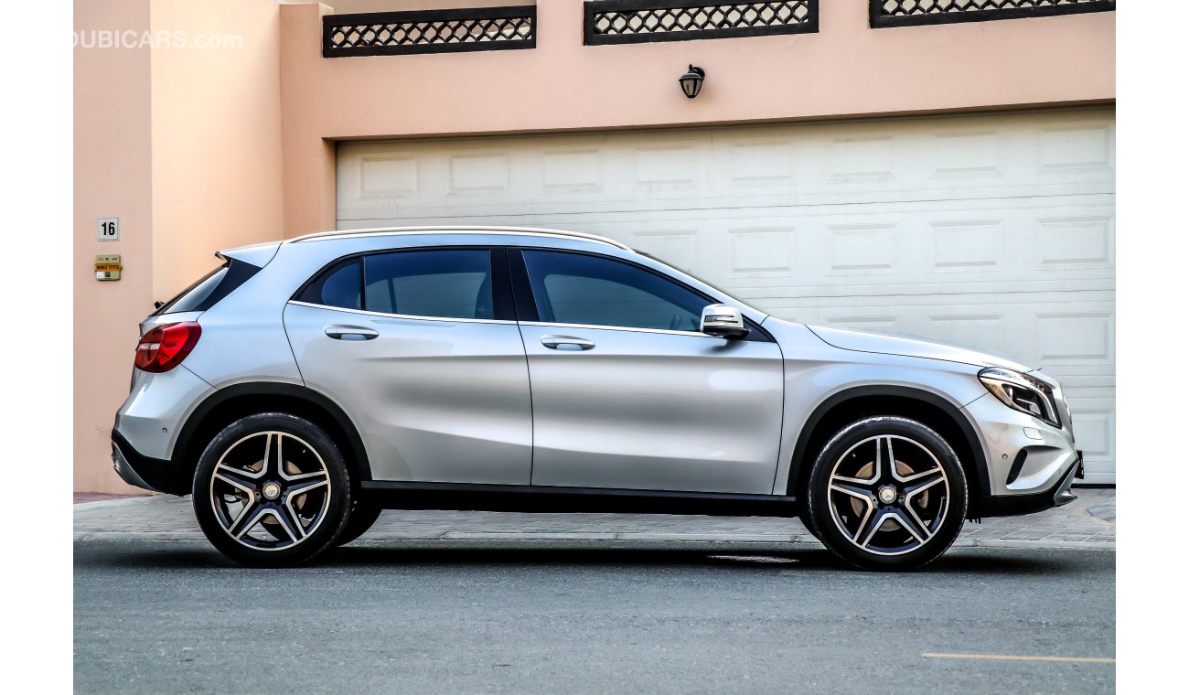 مرسيدس بنز GLA 250 4Matic 2015 GCC under Warranty with Zero Down-Payment.