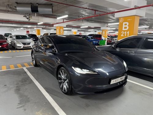 Tesla Model 3 Long Range (AWD)