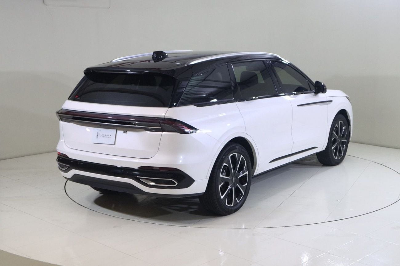 لينكولن ناوتيلوس PRESIDENTIAL /NAU425H / AL TAYER MOTORS AL QOUZ SHOWROOM