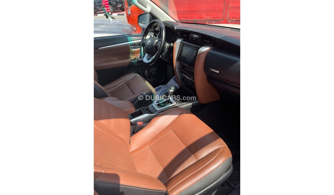 تويوتا فورتونر VXR