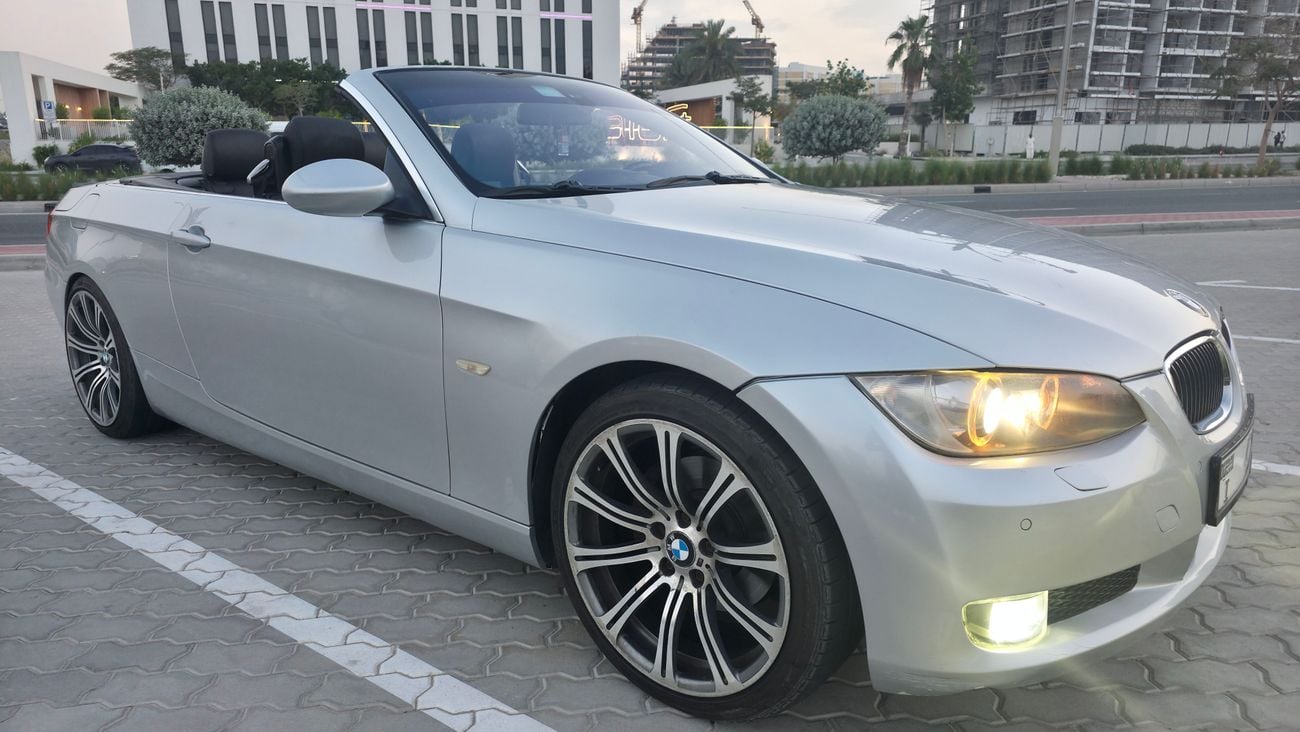 بي أم دبليو 325i E93 Hard Top Convertible