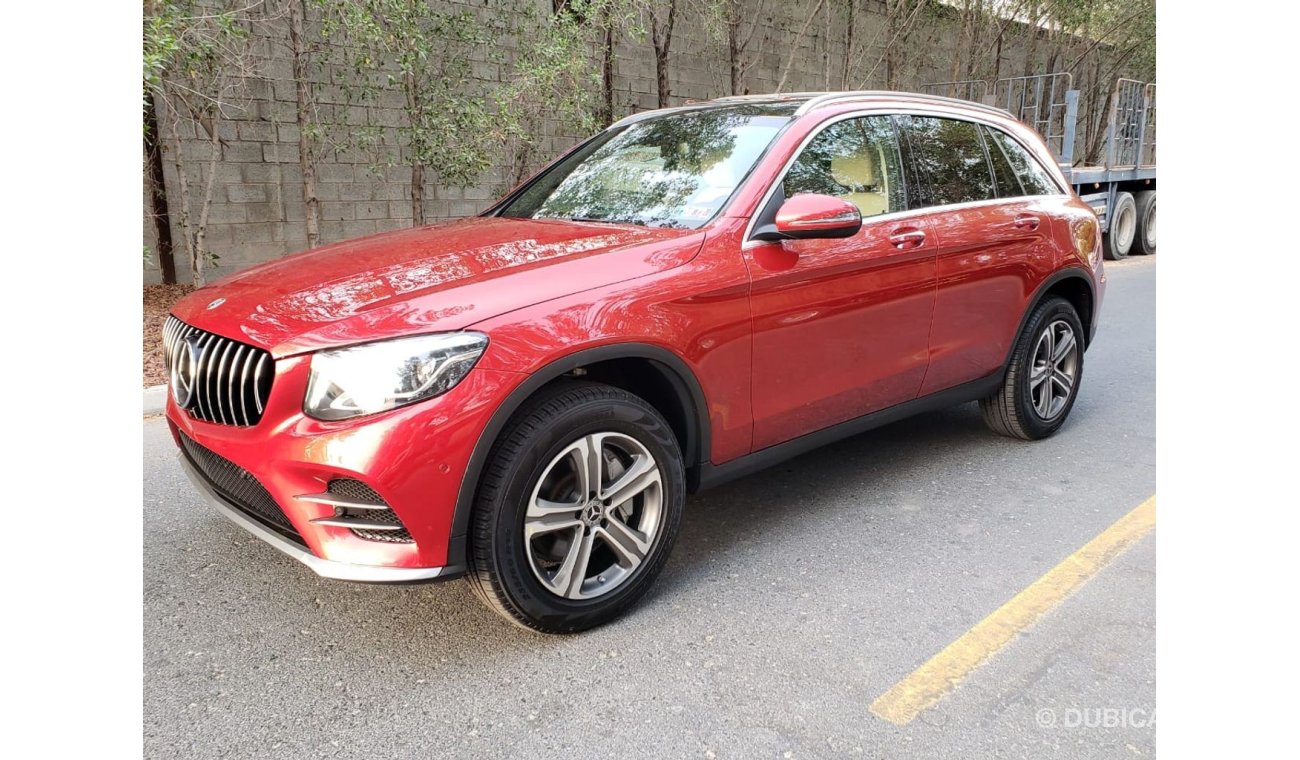 Mercedes-Benz GLC 300 Full option clean car Low km