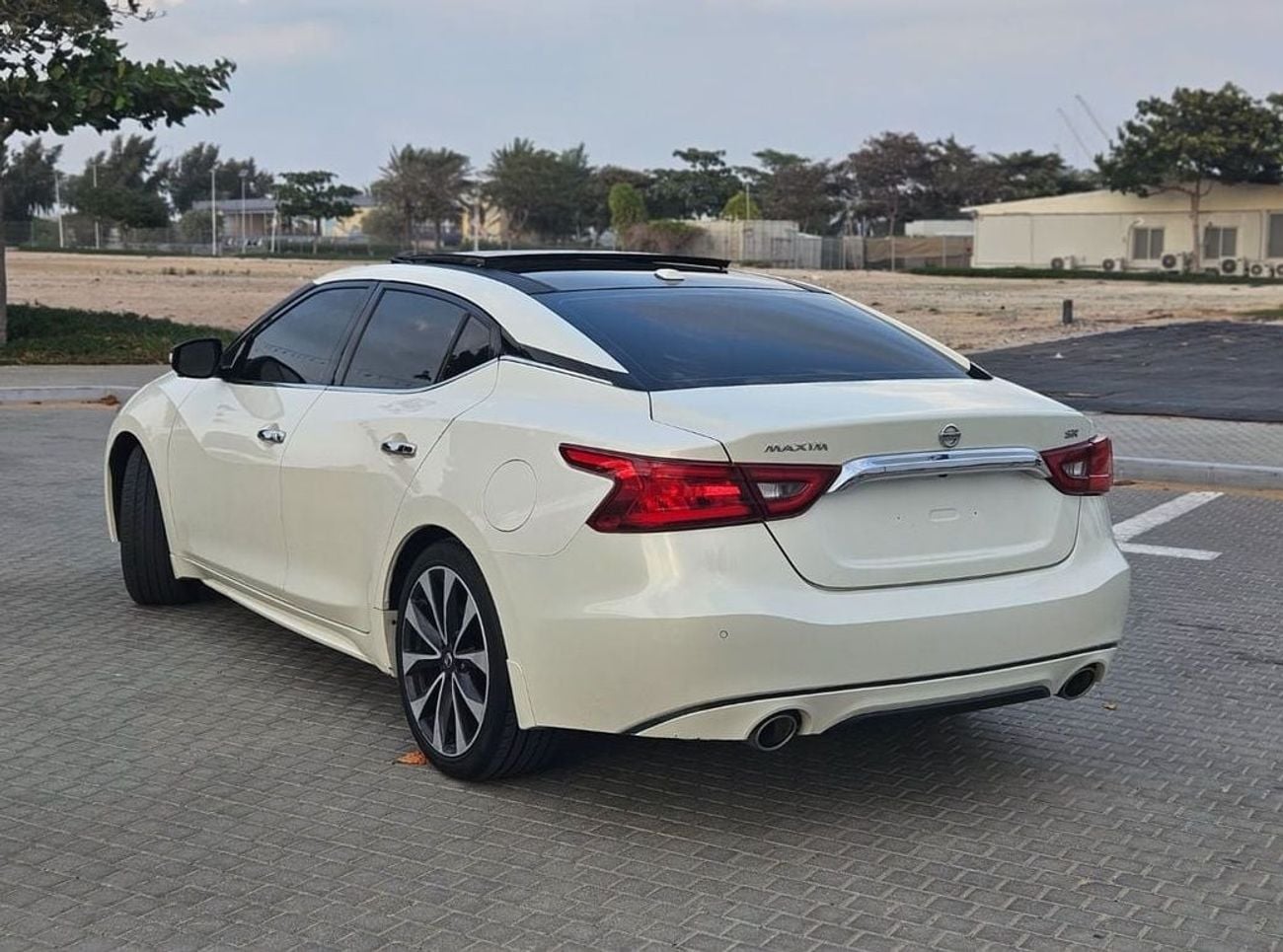 Nissan Maxima SR
