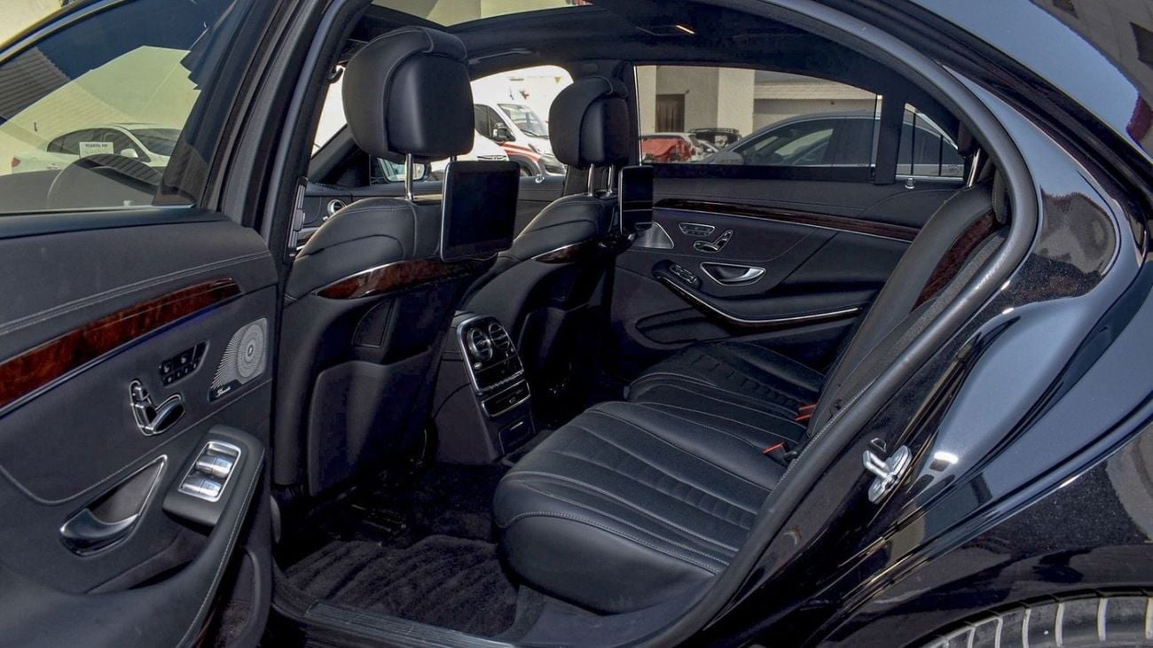 Mercedes Benz S560 Std 4.0L (463 HP)