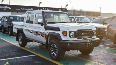تويوتا لاند كروزر بيك آب 4.0L V6 Double Cabin A/T