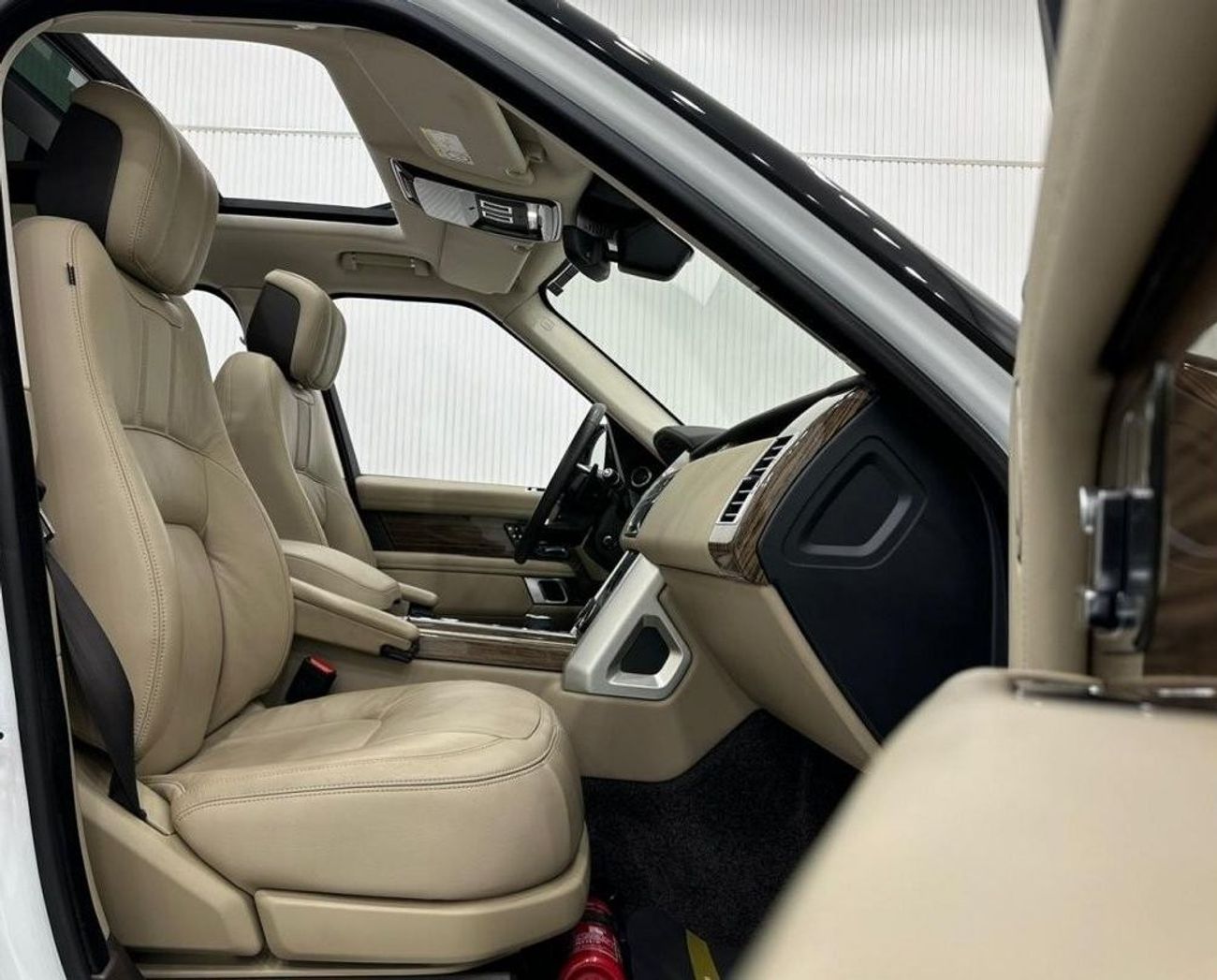 لاند روفر رينج روفر 2019 Range Rover Vogue V6, June 2025 Warranty, Full Service History, GCC