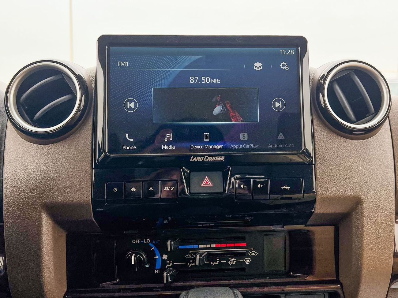 تويوتا لاند كروزر بيك آب EXPORT ONLY - LC79 DC FULL OPTION4.0L PETROL (OMANI)