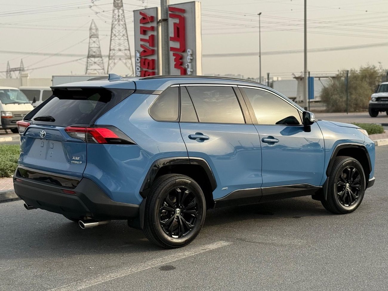 تويوتا راف ٤ Hybrid XSE Premium Black edition