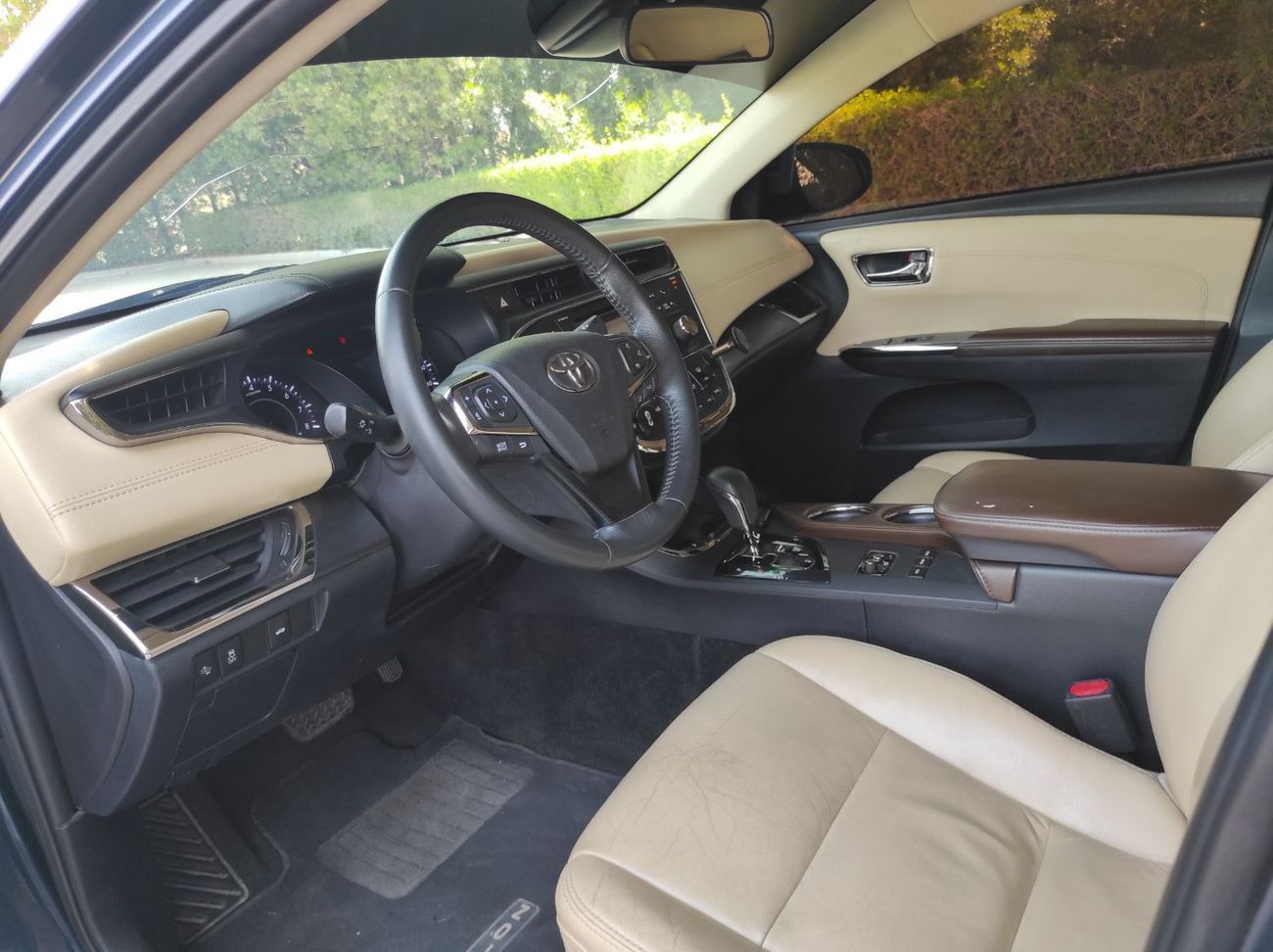 Toyota Avalon Toyota Avalon 2017 xle V6 full options with out sunroof clean car