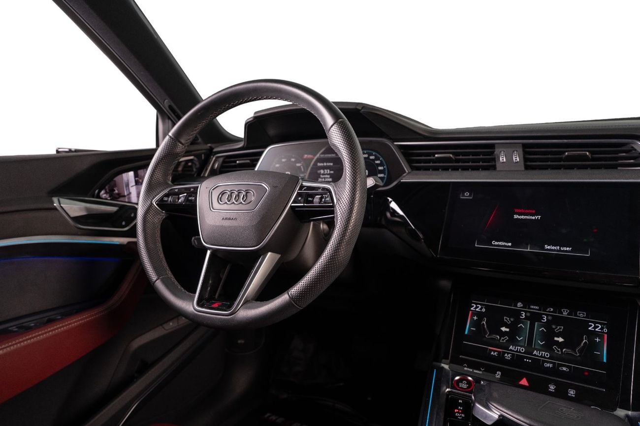 Audi etron 95 kWh Quattro SLine-GCC-Al Nabooda Warranty &amp; Service Package Until 11/2027