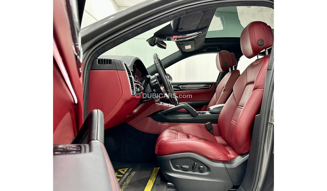 Porsche Cayenne 2022 Porsche Cayenne GTS Coupe, 03/2024 Porsche Warranty, Full Porsche Service History, GCC