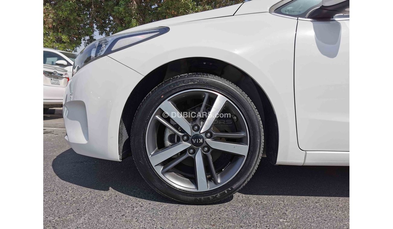 Kia Cerato 2.0L 4CY Petrol, 17" Rims, Driver Memory Seat, DRL LED Headlights, DVD, Power Locks, (CODE # 7955)
