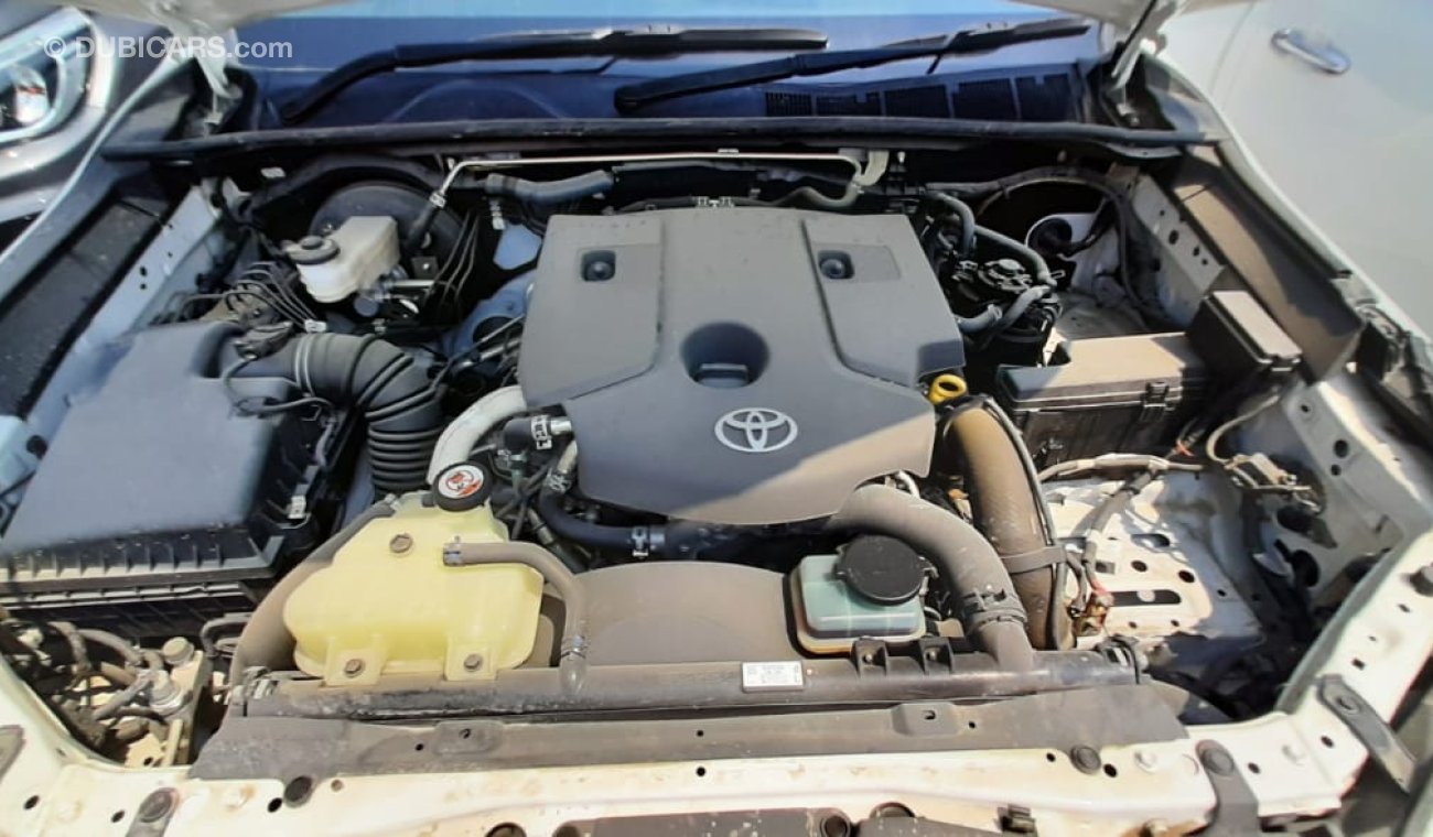 Toyota Hilux DIESEL AUTOMATIC GEAR 2.8L RIGHT HAND DRIVE