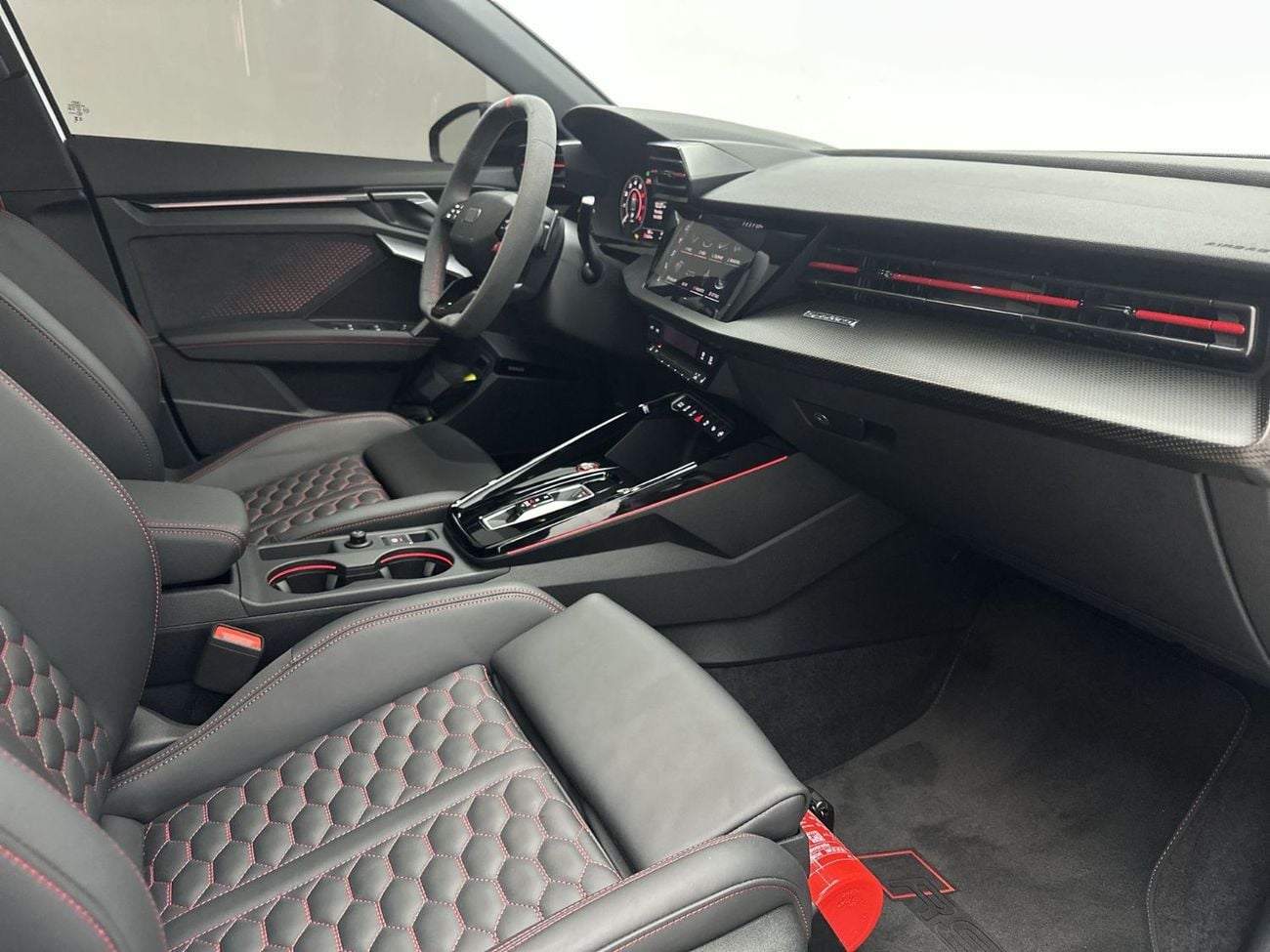 Audi RS3 TFSI quattro 2.5L Sedan 400hp (Ref# 06085)