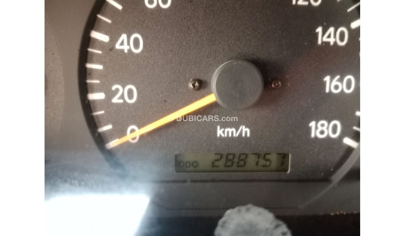 Toyota Hiace TOYOTA HIACE VAN RIGHT HAND DRIVE(PM13076)