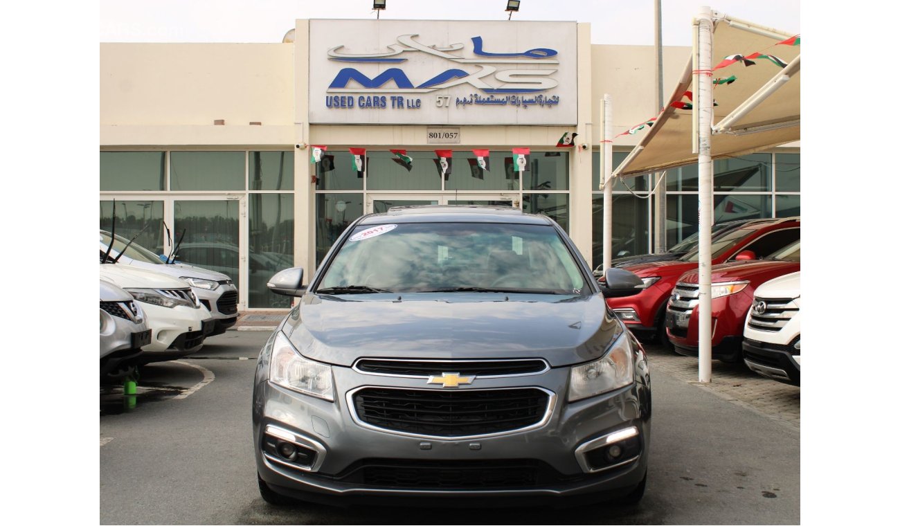 Chevrolet Cruze FULL OPTION - GCC - ACCIDENTS FREE - CAR IS IN PERFECT CONDITION INSIDE OUT