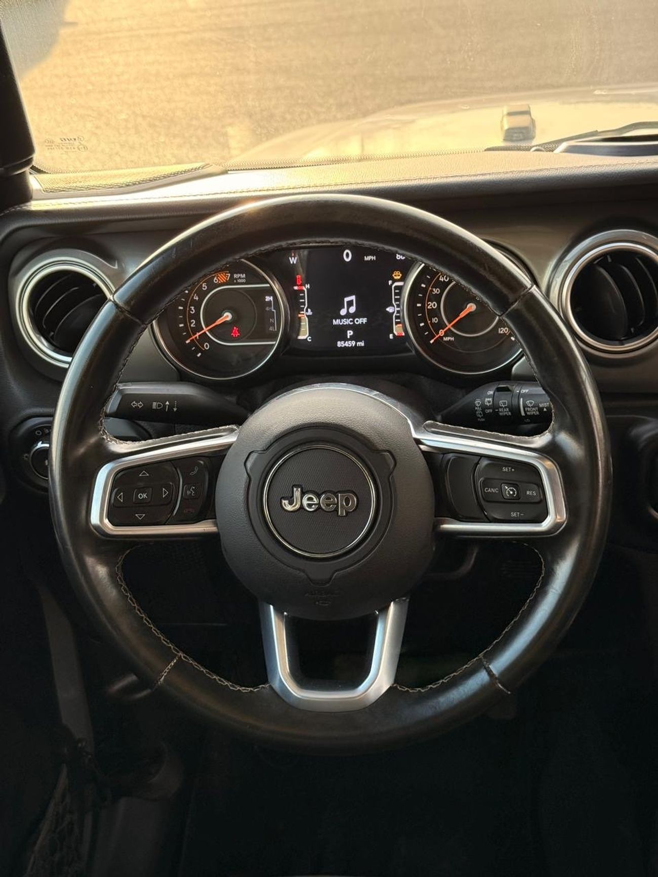 Jeep Wrangler Unlimited Sahara 2.0L A/T