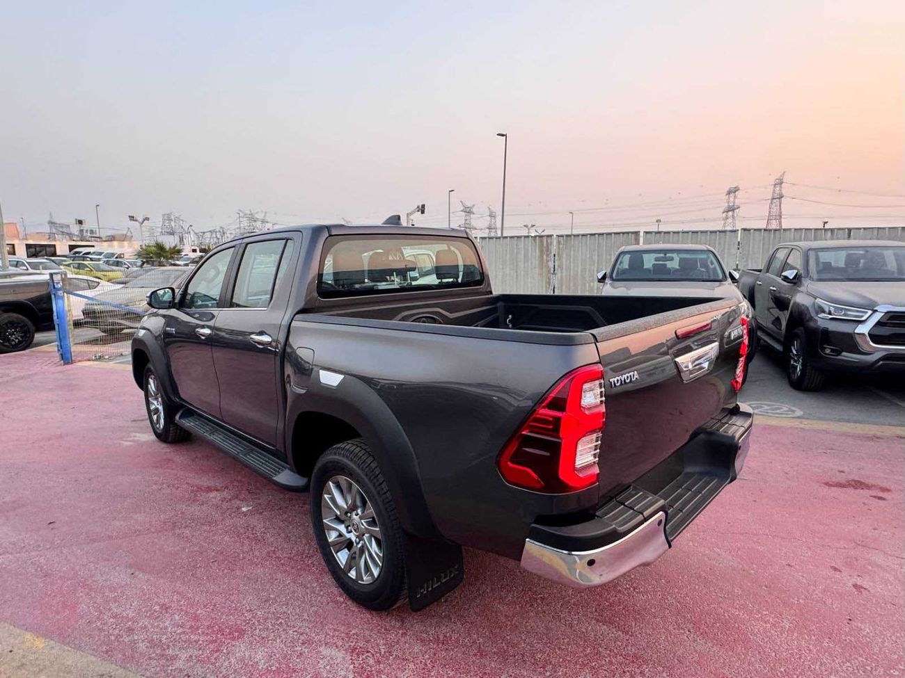 تويوتا هيلوكس 2025 TOYOTA RIGHT HAND DRIVE HILUX TOP-LINE D/CAB 2.8L DIESEL BRAND NEW 0KM