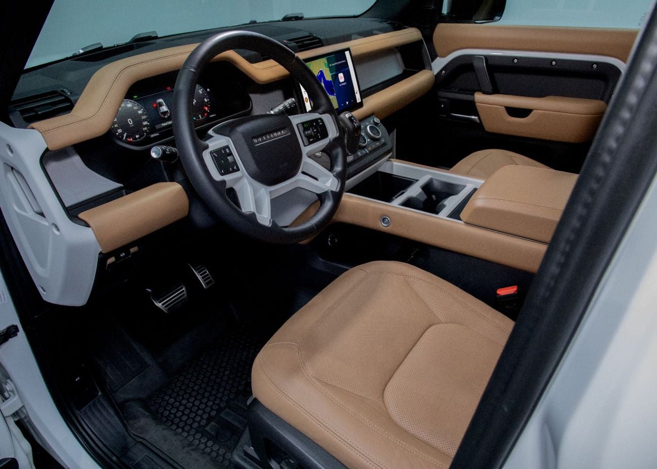 لاند روفر ديفندر P400 110 X-Dynamic HSE 3.0L (5 Seater)